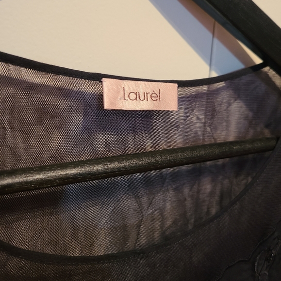 Incredible Laurèl sheer black mesh long sleeve - Picture 3 of 4